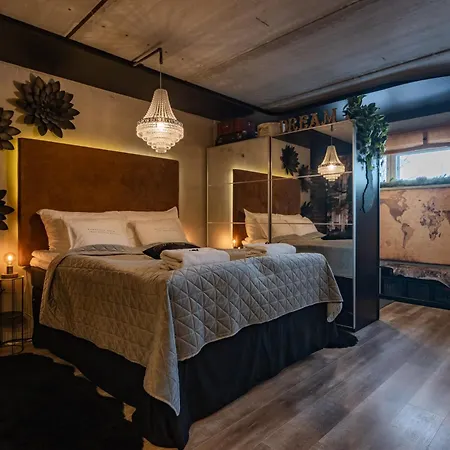 Loft By The Asunto Omakotitalon Alakerrassa Ylojarvi