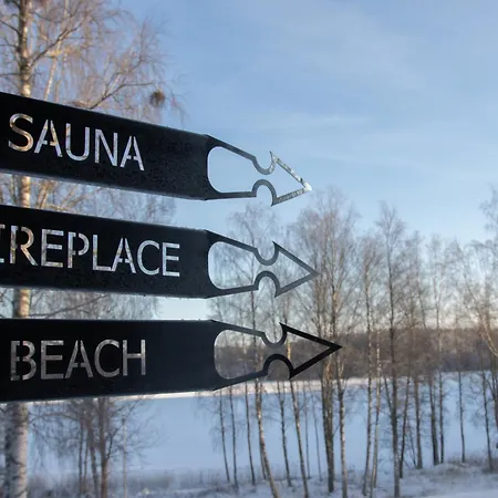 Loft By The Asunto Omakotitalon Alakerrassa Ylojarvi