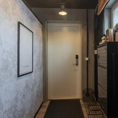 Loft By The Asunto Omakotitalon Alakerrassa Dom wakacyjny *