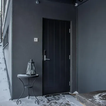 Dom wakacyjny Loft By The Asunto Omakotitalon Alakerrassa