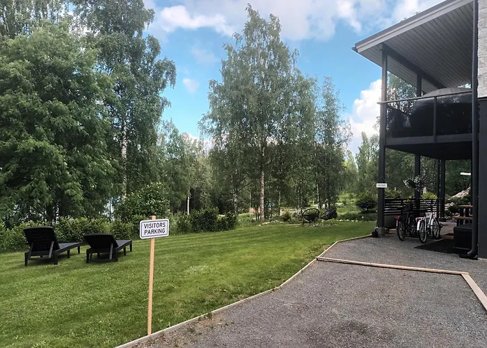 Loft By The Asunto Omakotitalon Alakerrassa *