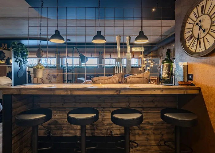 Loft By The Asunto Omakotitalon Alakerrassa