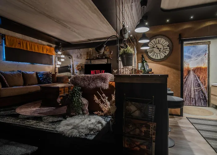 Loft By The Asunto Omakotitalon Alakerrassa Дом отдыха Ylojarvi