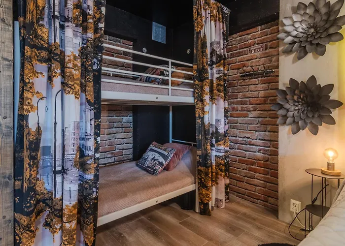 Loft By The Asunto Omakotitalon Alakerrassa * Ylojarvi